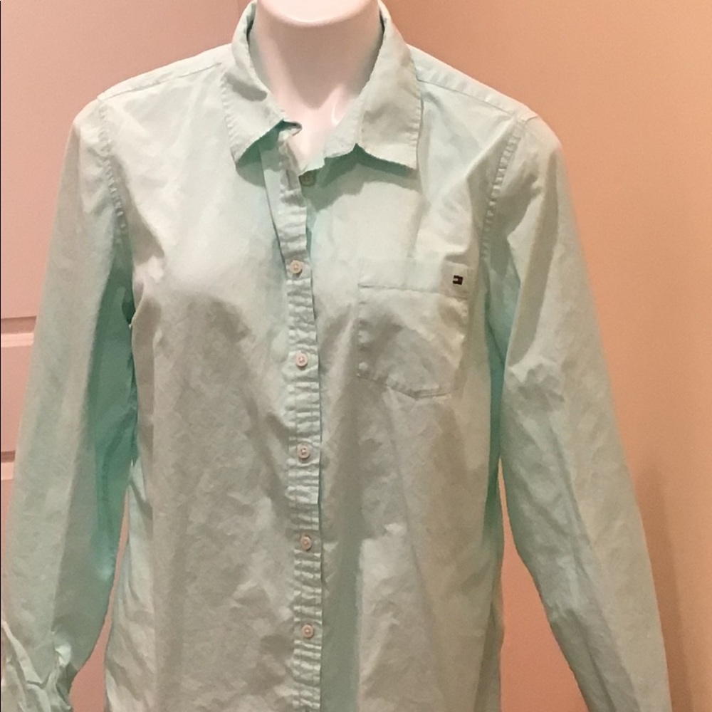 Tommy Hilfiger classic fit button down shirt